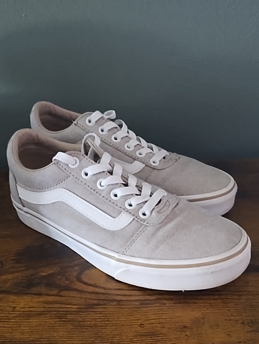 Vans Ward Taupe Gray/Tan Low Top Sneakers Women’s 7.5 Summer Canvas Shoe